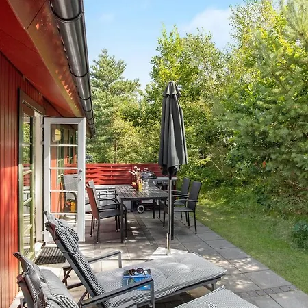 3 Bedroom Cozy In Feriehus *