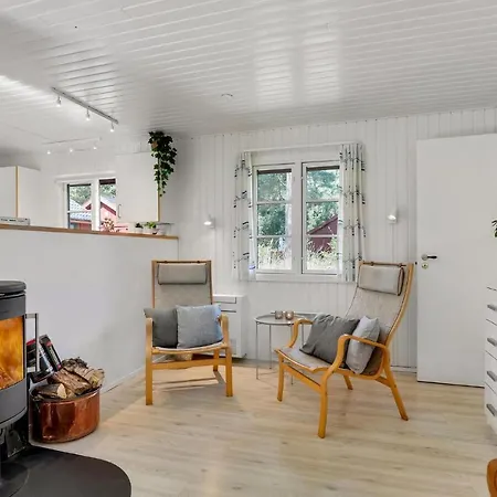 3 Bedroom Cozy In * Neksø