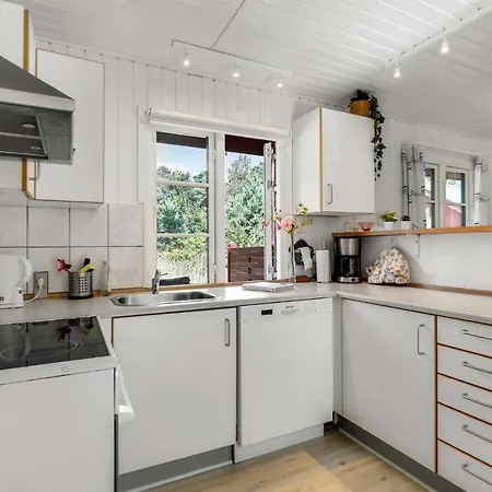 3 Bedroom Cozy In * Neksø